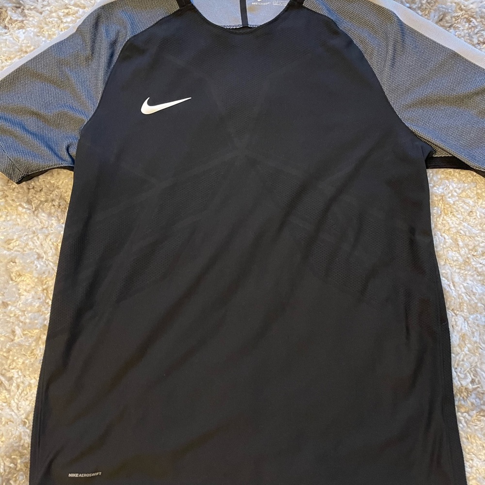 Nike Aeroswift Crew Neck T Shirt - Size XL